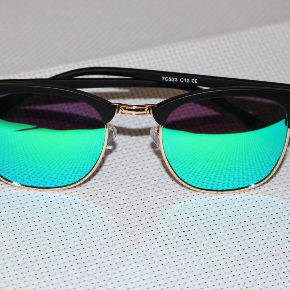 sunglasses - Picture 2 of 3